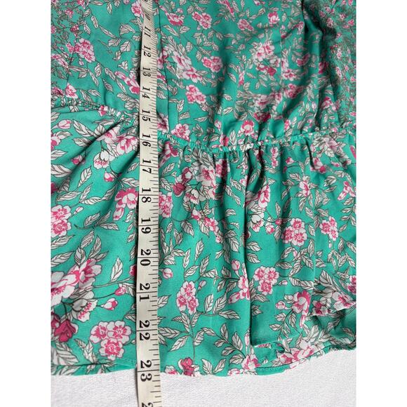 L'ayard Floral Boho Peplum Top Green Blouse Size Medium - Picture 7 of 7